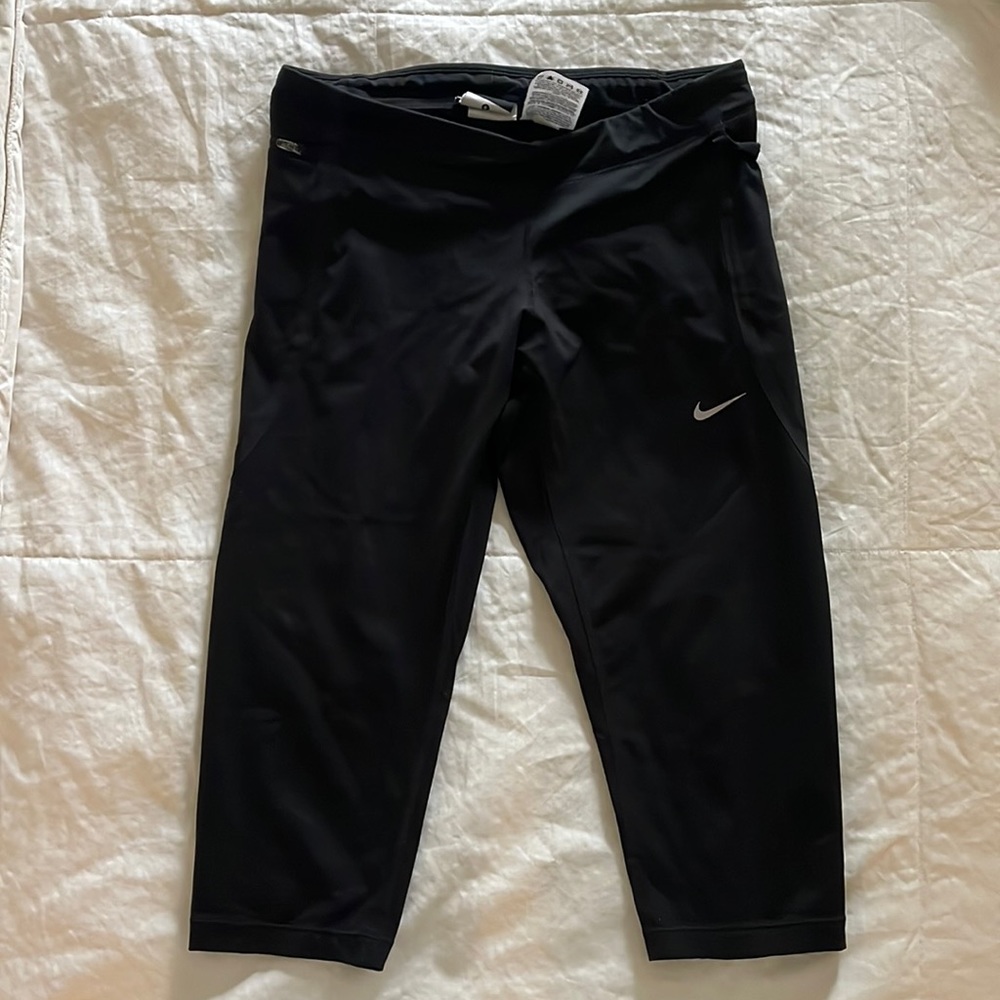 Nike dry fit cropped leggings
